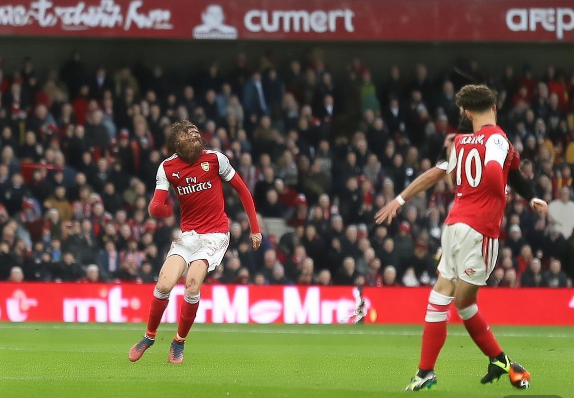 英超积分榜：阿森纳曼城争冠白热化，阿斯顿维拉六连胜超热刺，保级形势胶着